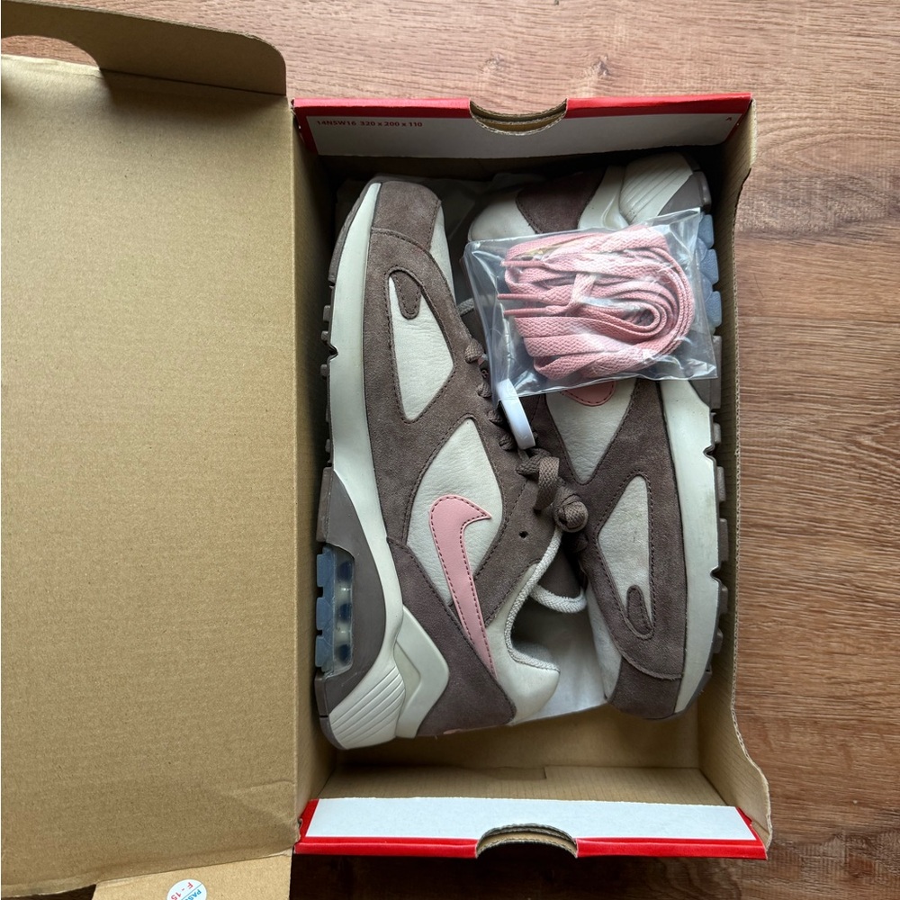 Nike air max 180 bacon Retro Runner Sneakers in Brown and Pink
